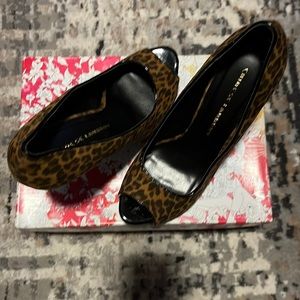 Chinese Laundry. Peep toe, leopard animal print. Sexy Stilettos.